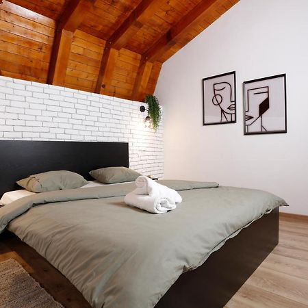 One Love Central Cottage Bukarest Exterior foto